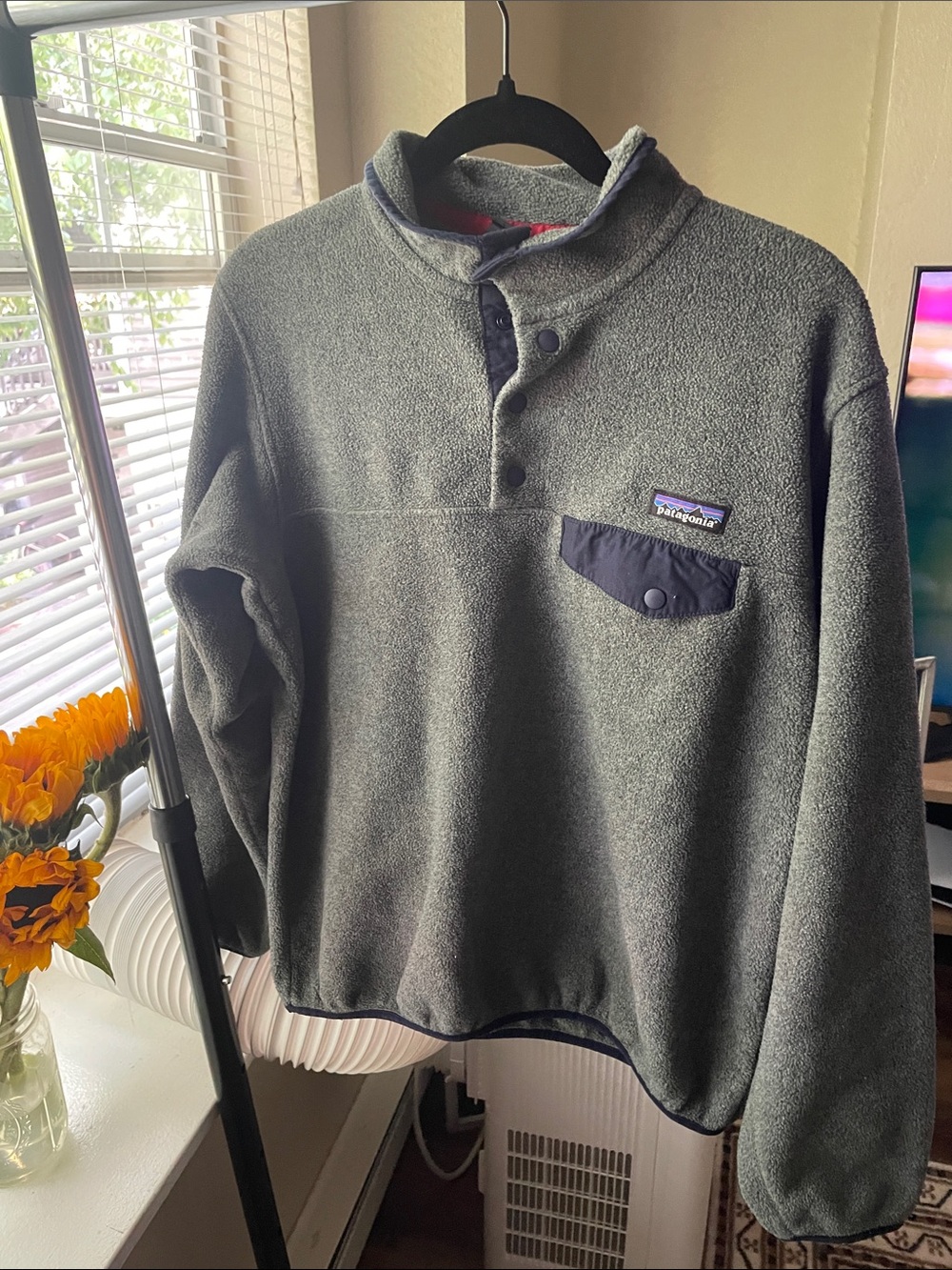 Patagonia Olive Green Snap-T Fleece with Navy Pocket
